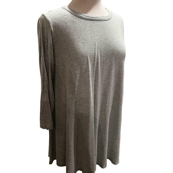 Kim & Cami Top Pastel Green Long Sleeves Back lined with Buttons size 1X - Picture 2 of 12
